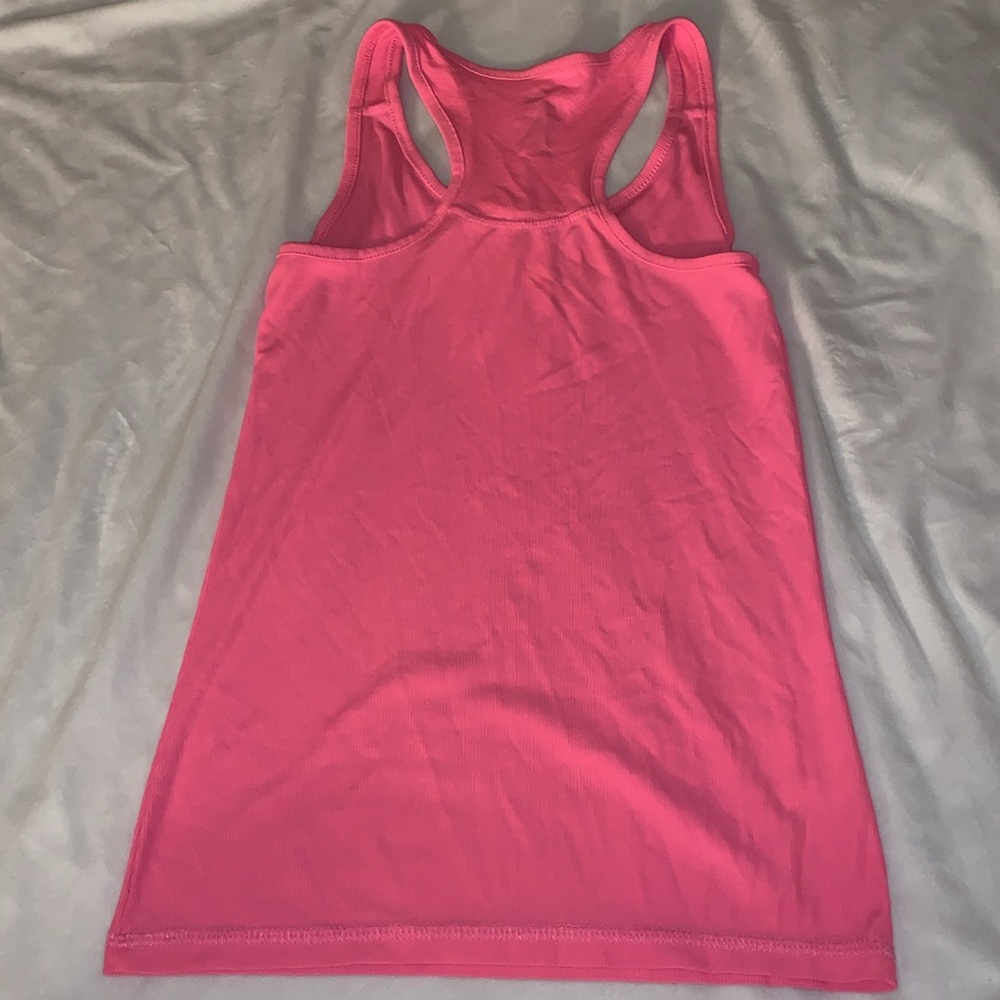 Workout top - Picture 2 of 2